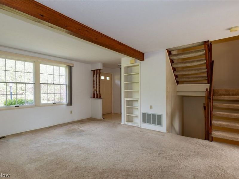 91 Quaker Ridge Drive, Akron, OH 44313 Photo 6