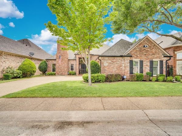 759 Village Green Drive , DeSoto, TX 75115