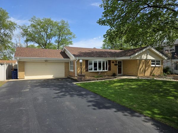 11607 S Nagle Avenue , Worth, IL 60482