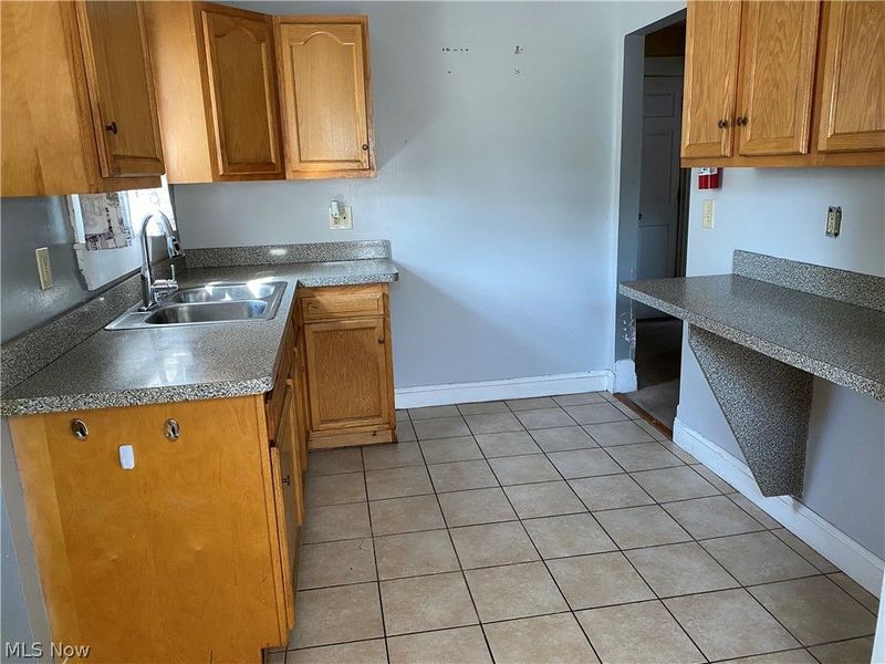 3815 E 186th Street, Cleveland, OH 44122 Photo 5