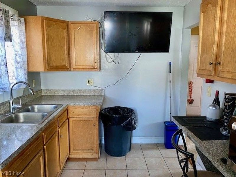 3815 E 186th Street, Cleveland, OH 44122 Photo 5