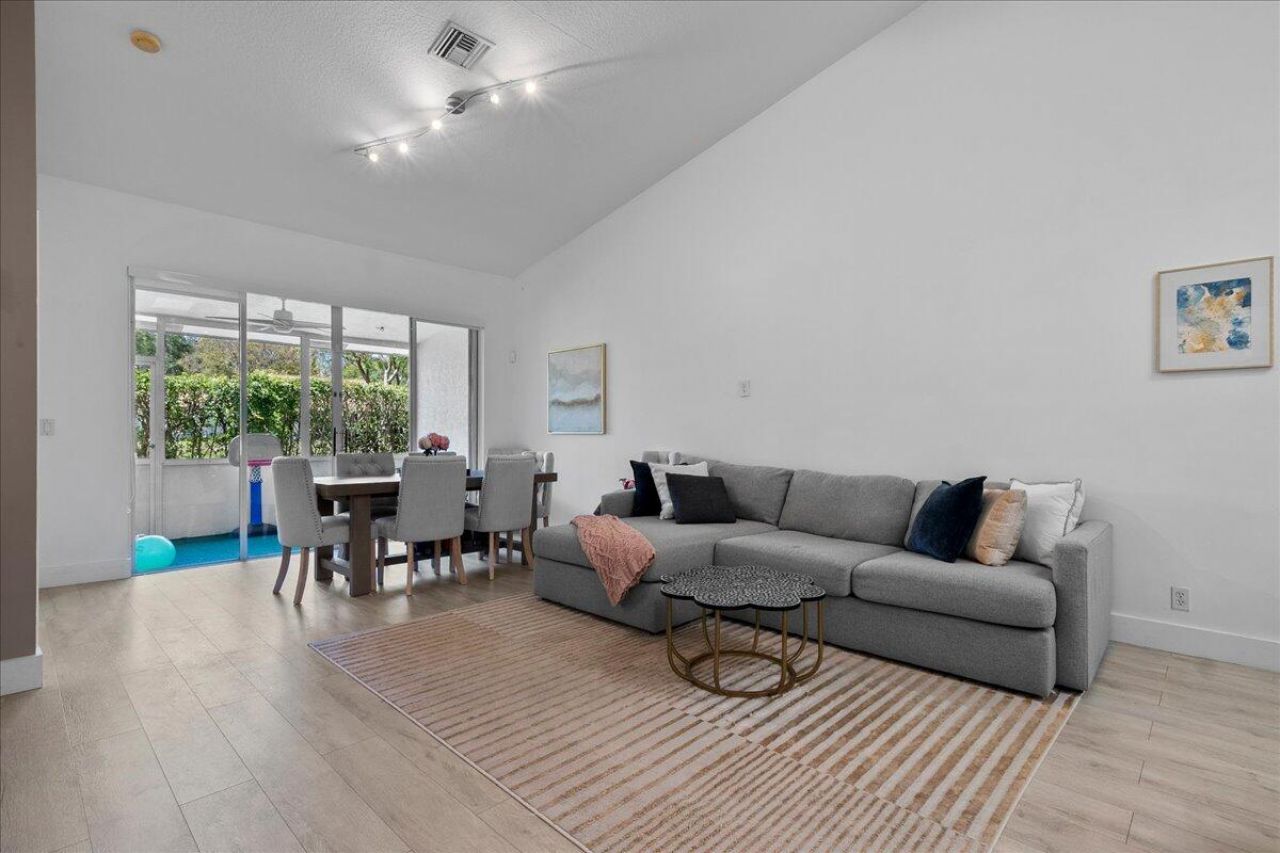 8304 VÃ­a Di Veneto, Boca Raton, FL 33496 Photo