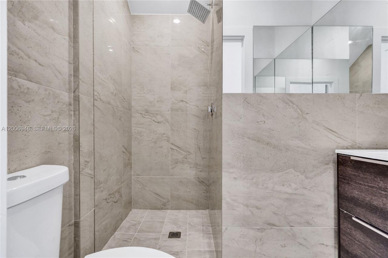 2887 SW 33rd Ave , Unit 2887, Miami, FL 33133 Photo