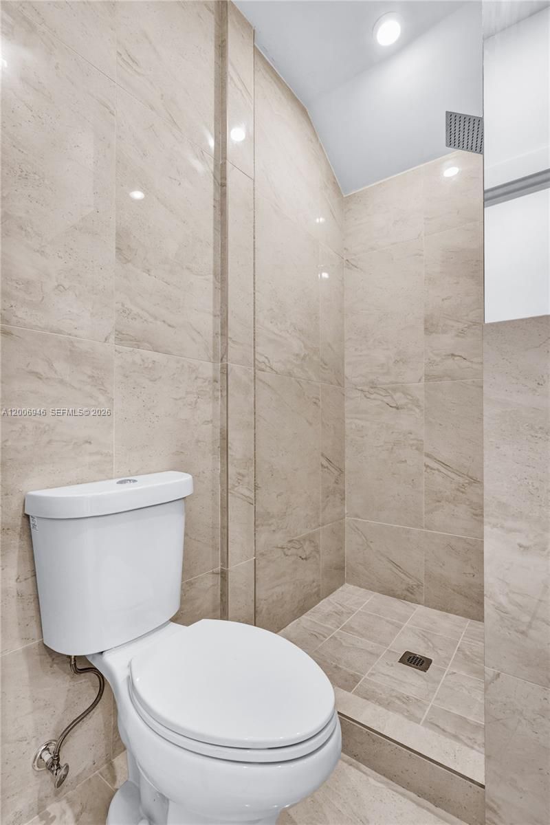 2887 SW 33rd Ave , Unit 2887, Miami, FL 33133 Photo