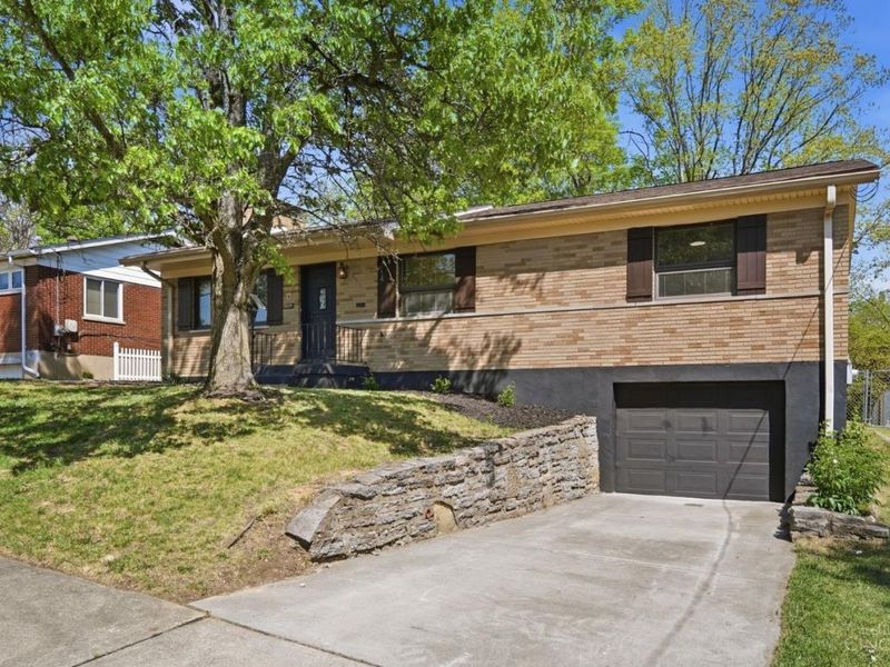 5228 Ponderosa Drive, Cincinnati, OH 45239 Photo 2