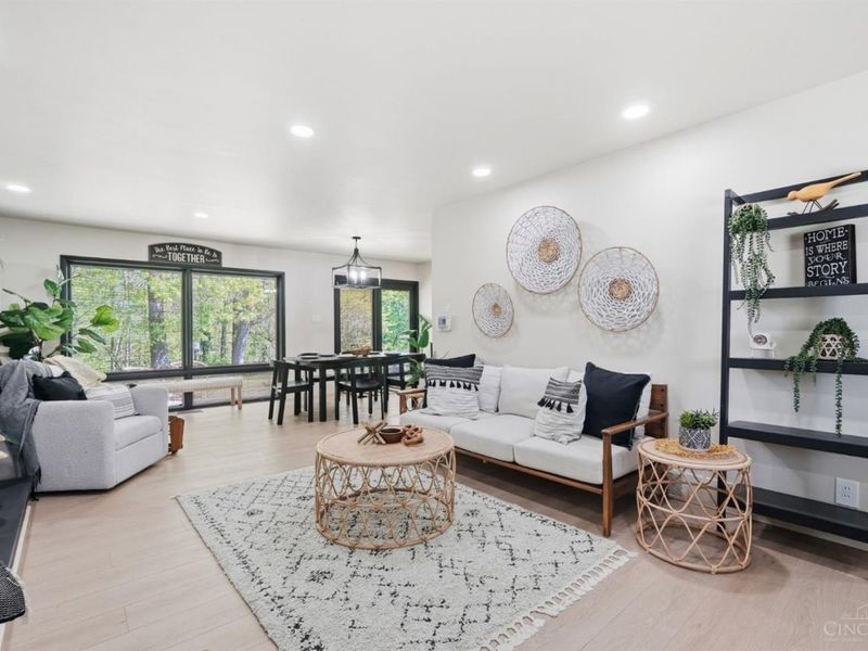 5228 Ponderosa Drive, Cincinnati, OH 45239 Photo 4