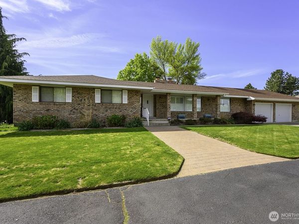 725 Canterbury Road NW, Soap Lake, WA 98851