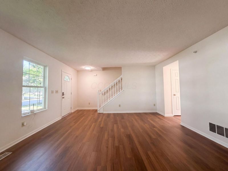 5074 Langcroft Drive, Hilliard, OH 43026 Photo 8