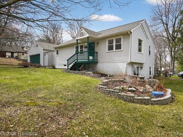 5001 Sylvanview Drive, Independence Twp, MI 48348