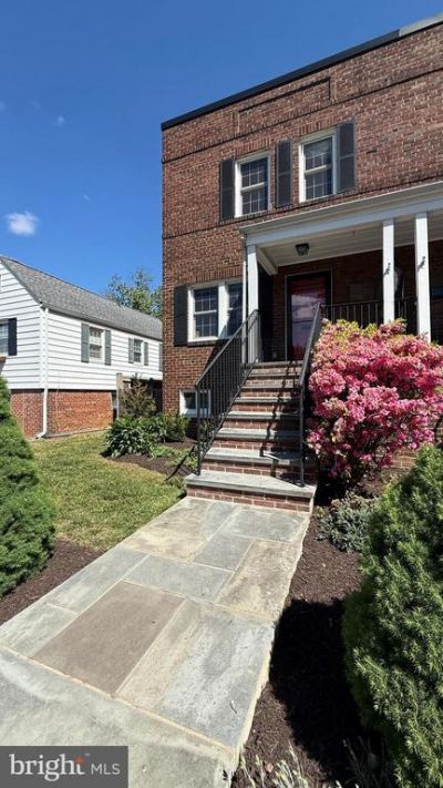 122 E Maple Street, Alexandria, VA 22301 Main Photo