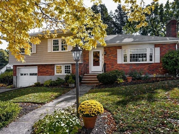 12 Oak Ridge Cir, Weymouth, MA 02188