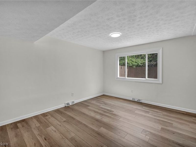 24720 Dundee Drive , Richmond Heights, OH 44143 Photo 14