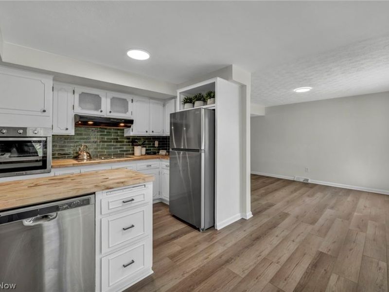 24720 Dundee Drive , Richmond Heights, OH 44143 Photo 17