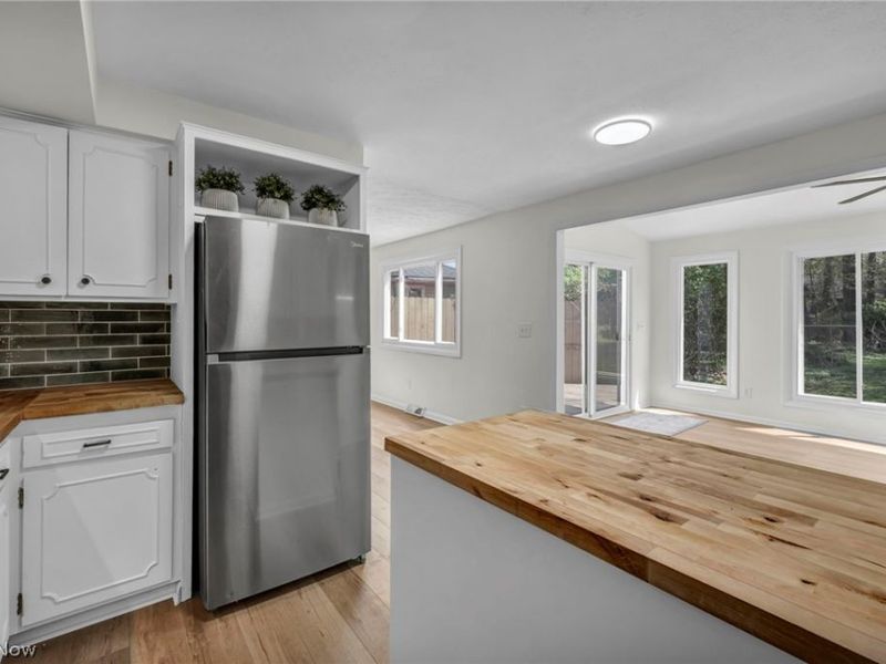 24720 Dundee Drive , Richmond Heights, OH 44143 Photo 19