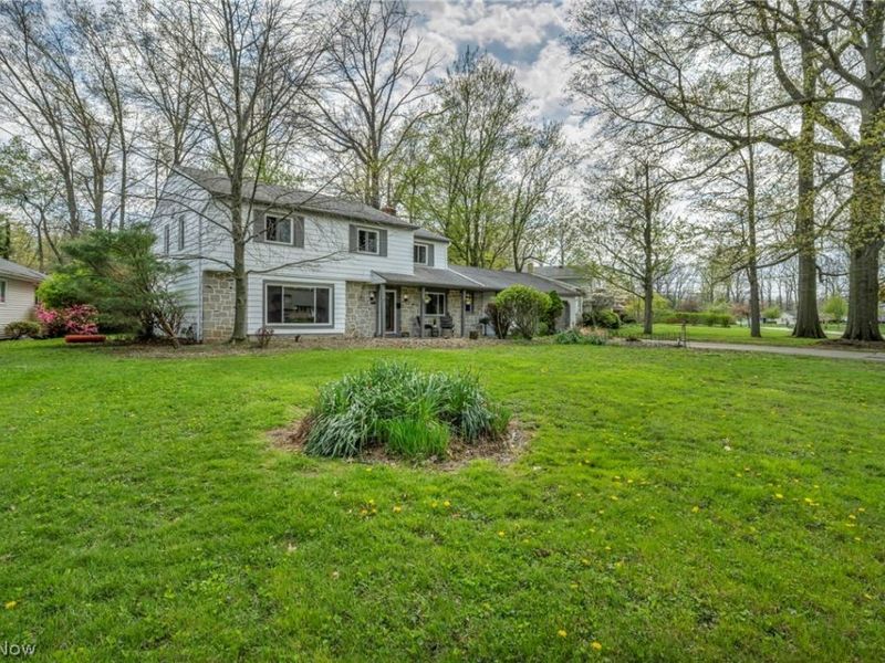 24720 Dundee Drive , Richmond Heights, OH 44143 Photo 3