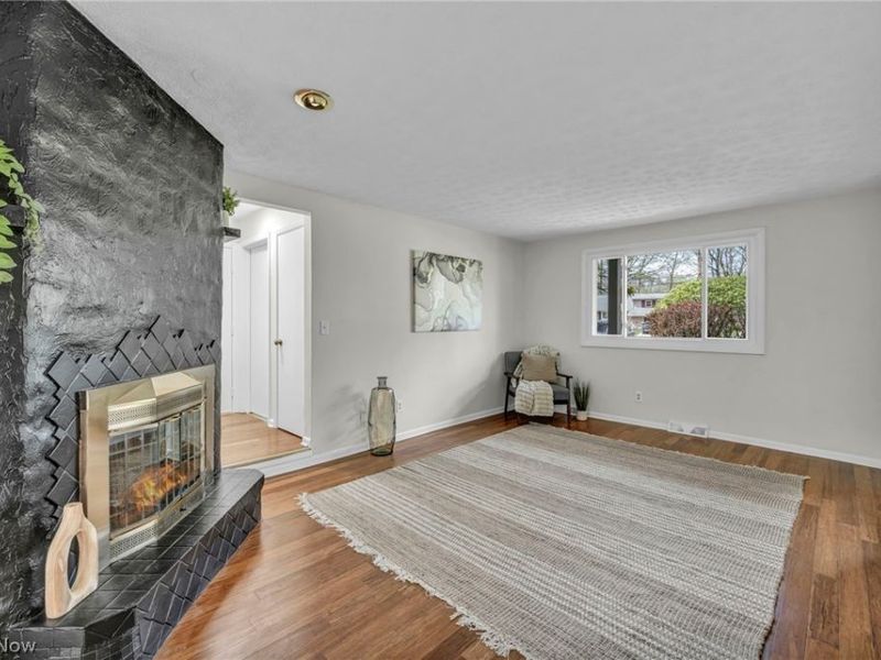 24720 Dundee Drive , Richmond Heights, OH 44143 Photo 6