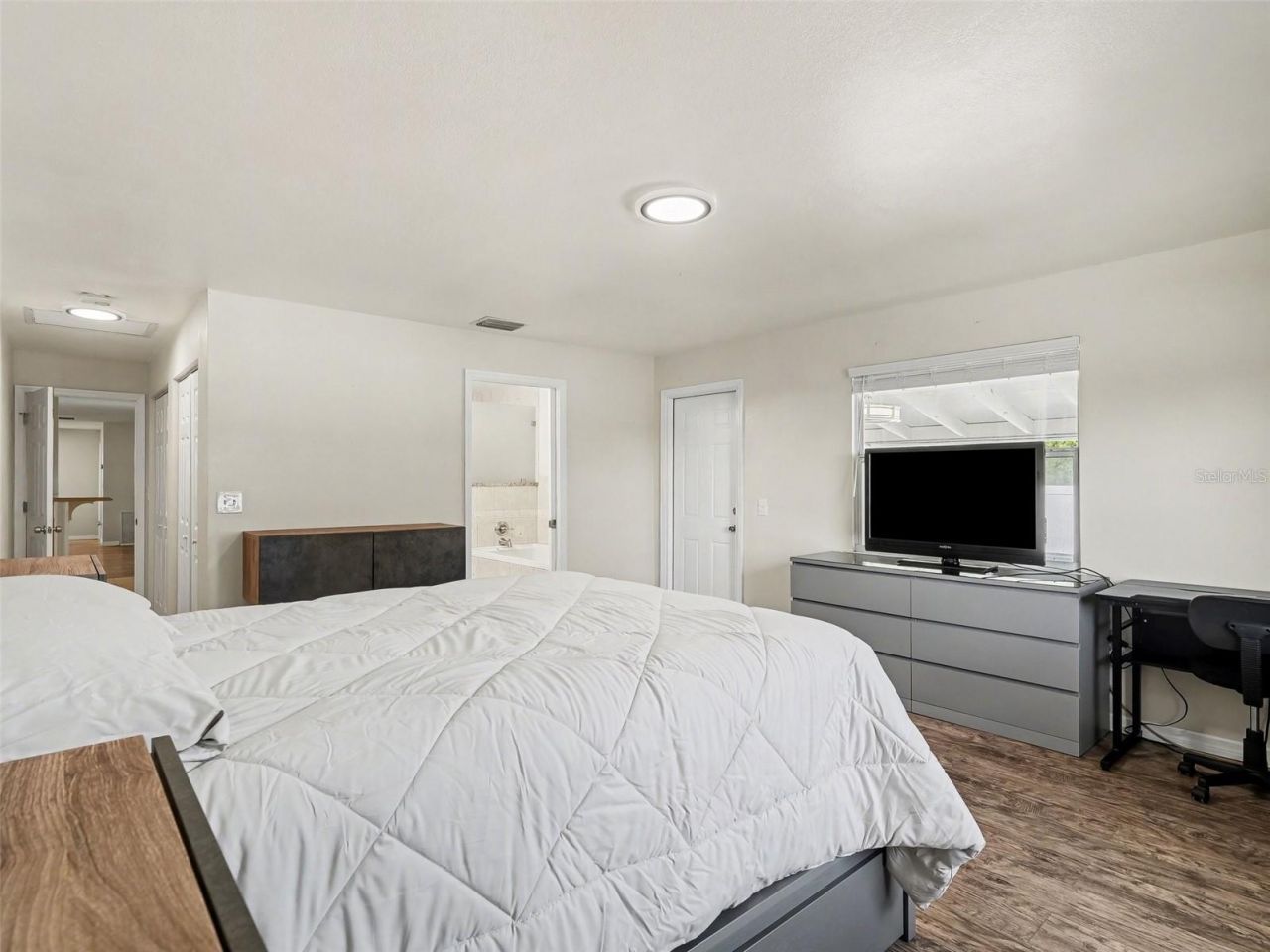 704 S Lockwood Ridge Road, Sarasota, FL 34237 Photo