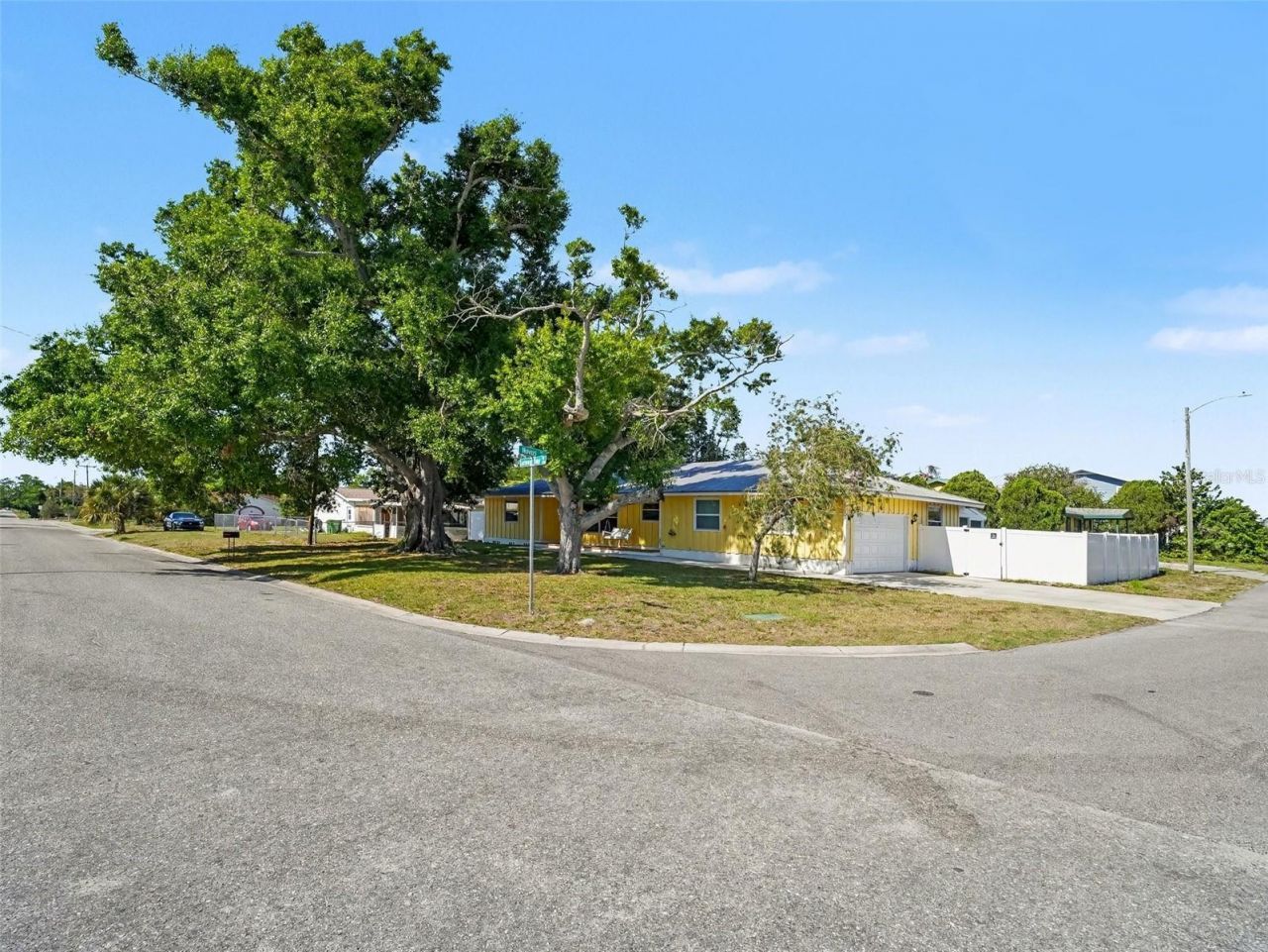 704 S Lockwood Ridge Road, Sarasota, FL 34237 Photo