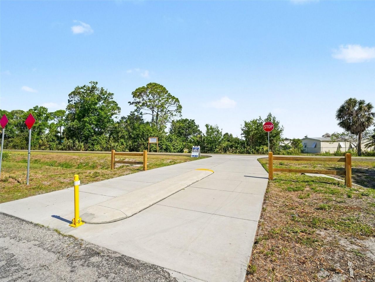 704 S Lockwood Ridge Road, Sarasota, FL 34237 Photo