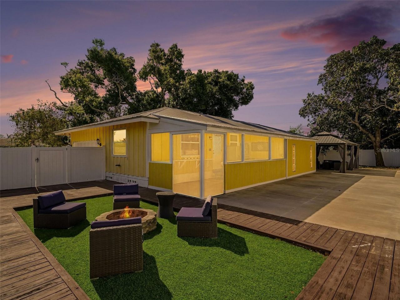 704 S Lockwood Ridge Road, Sarasota, FL 34237 Photo