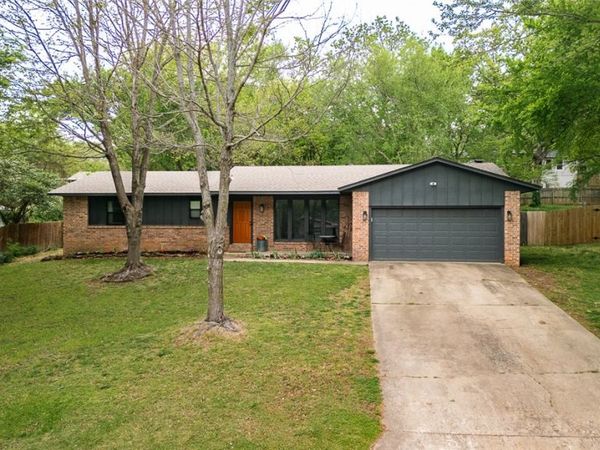 2225 N Mockingbird Lane , Fayetteville, AR 72703