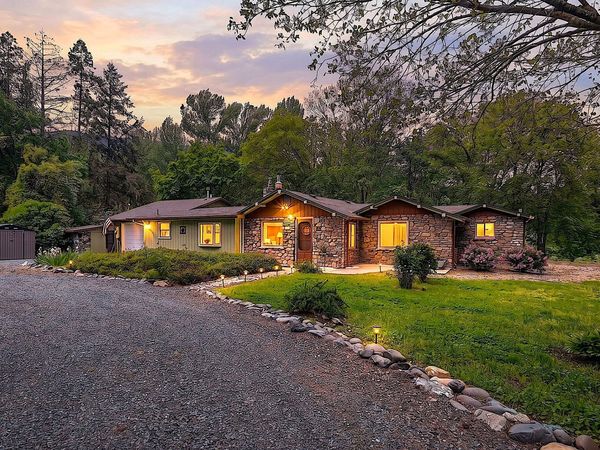 8720 Rogue River Highway, Grants Pass, OR 97527