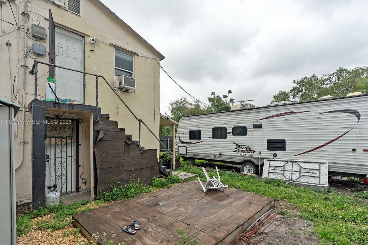 3035 NW 93rd St , Miami, FL 33147 Photo