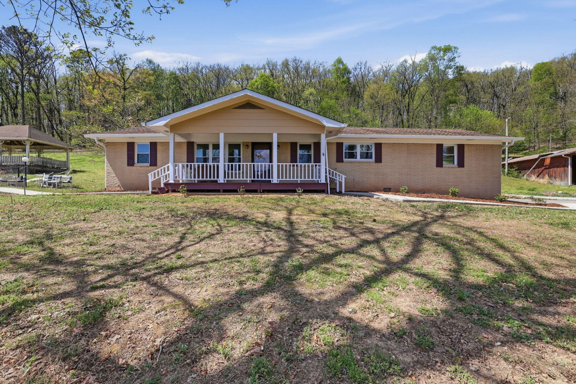 662 Red Hill Valley Road, Cleveland, TN 37323 Main Photo