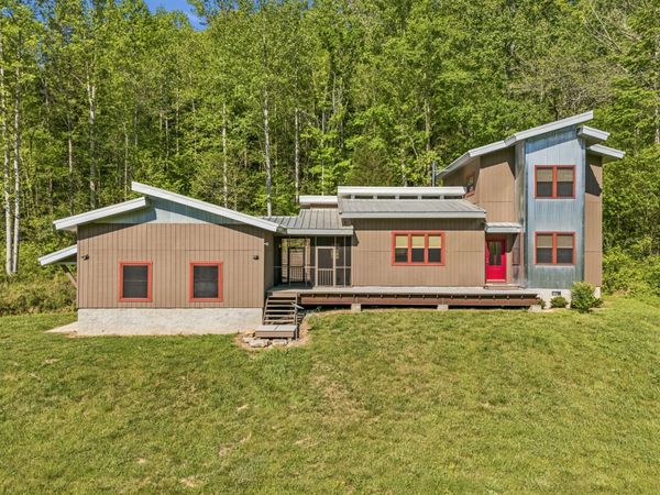 644 W Fork Rd , Mount Pleasant, TN 38474