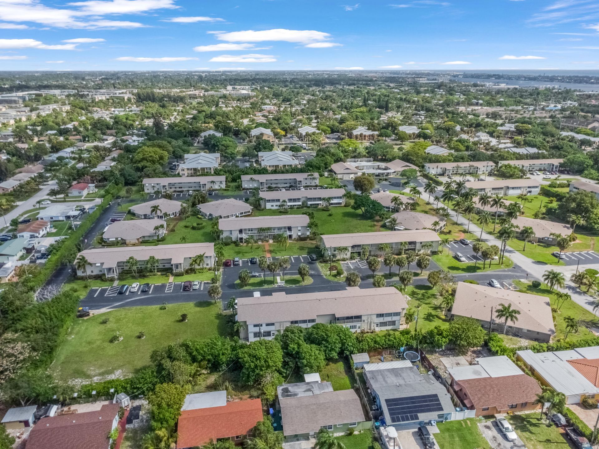 306 S Circle Dr S S, Unit 203, Boynton Beach, FL 33435 Photo