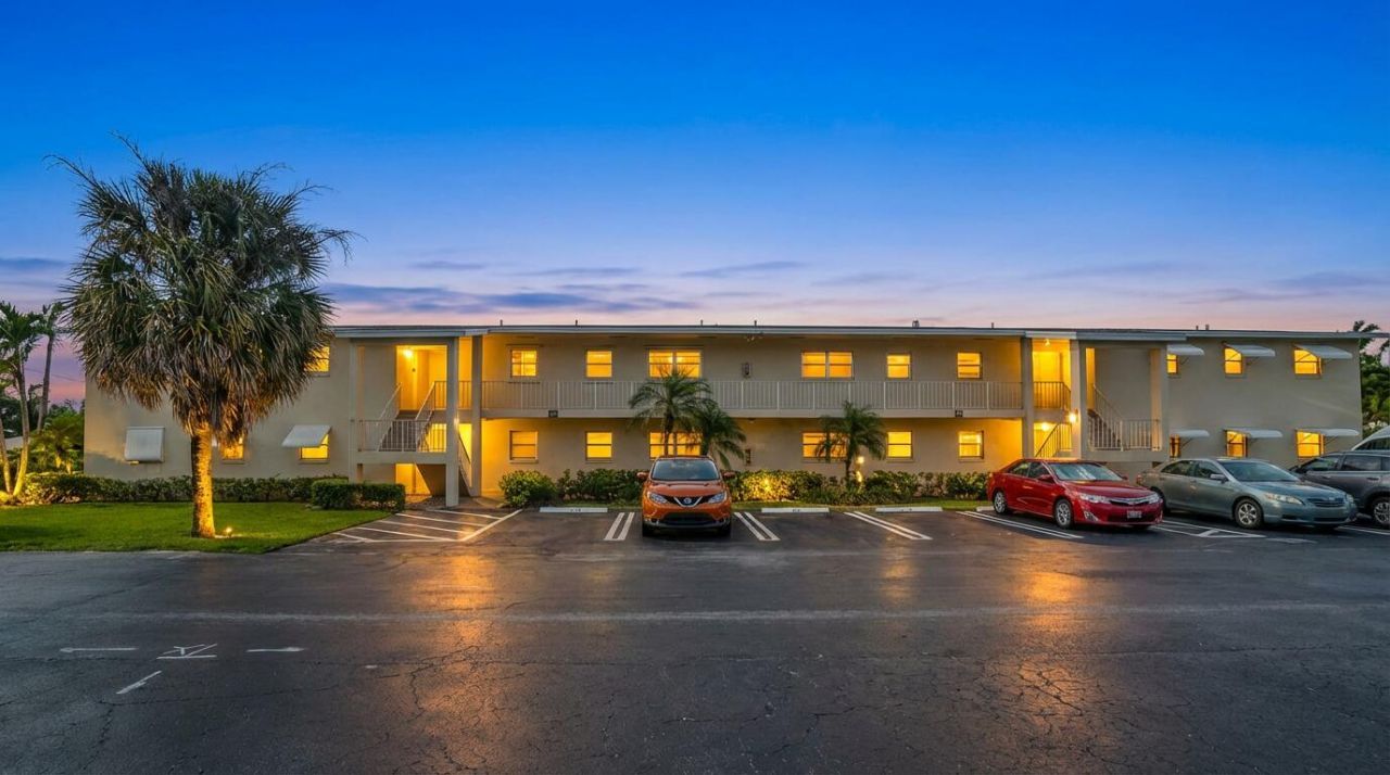 306 S Circle Dr S S, Unit 203, Boynton Beach, FL 33435 Photo