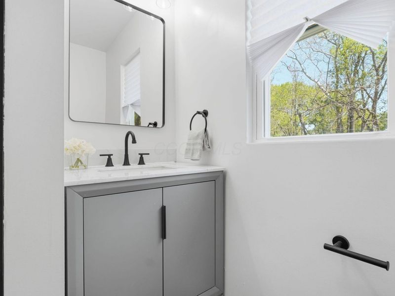 7174 London Groveport Road, Grove City, OH 43123 Photo 12