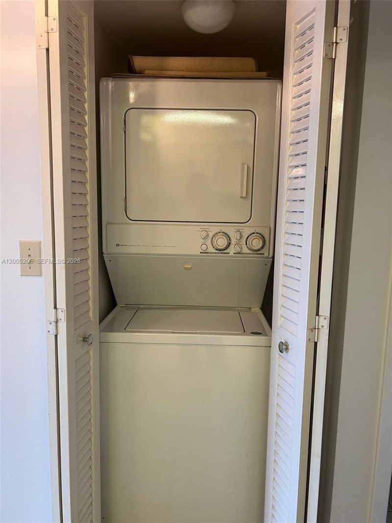 1101 Colony Point Cir , Unit 318, Pembroke Pines, FL 33026 Photo