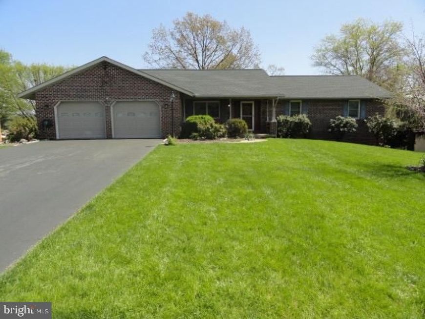 76 Monroe Drive, Chambersburg, PA 17201 Main Photo