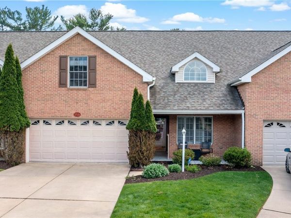 5526 Worthington Ct, Bridgeville, PA 15017