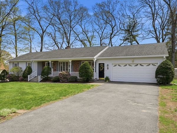 9 Jennifer Dr, West Springfield, MA 01089