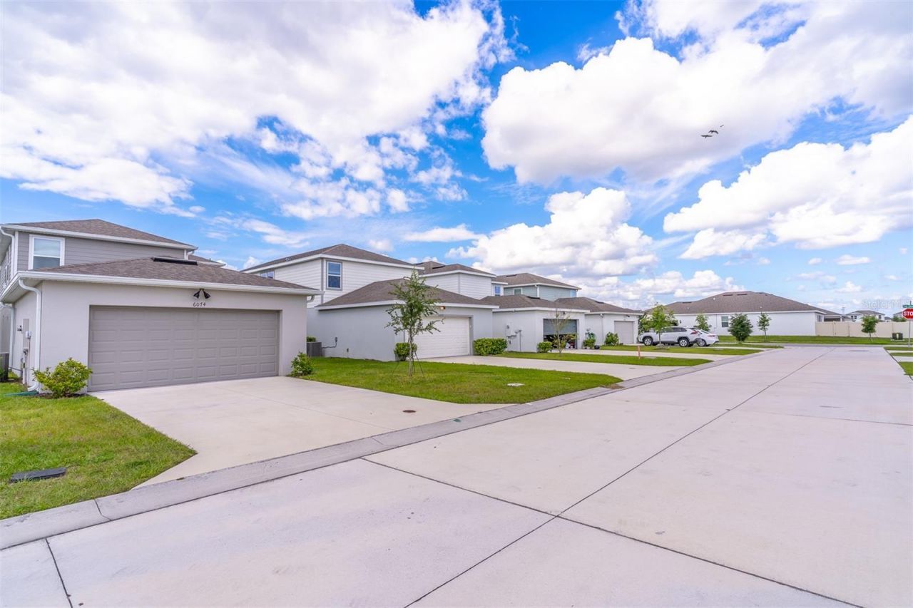 6074 Windy Leaf Alley, Saint Cloud, FL 34771 Photo