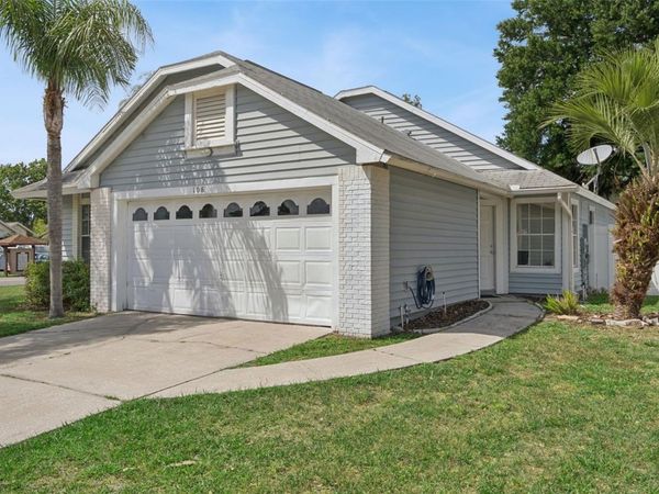 108 EDGEWATER CIRCLE , SANFORD, FL 32773