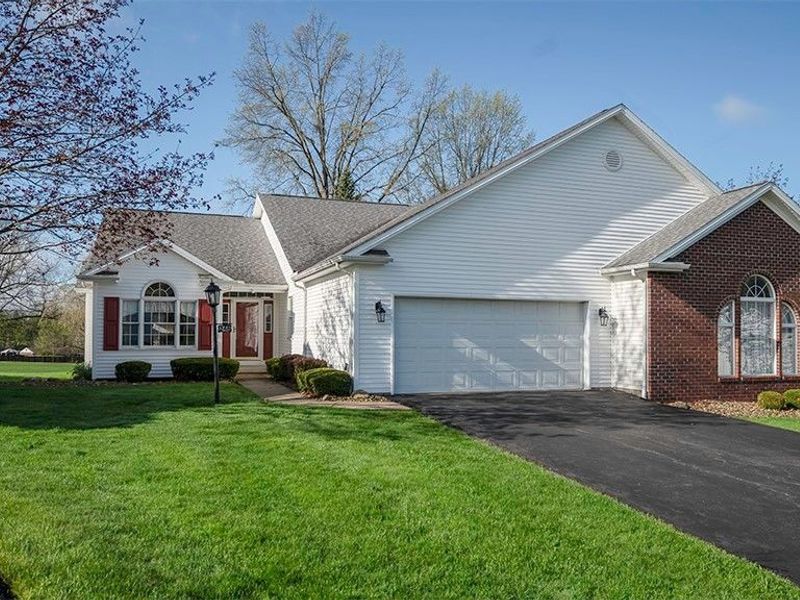 248 Cranberry Court, Warren, OH 44483 Photo 2