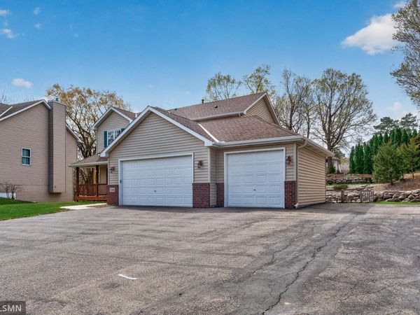 8549 Woodland Curve, Saint Bonifacius, MN 55375