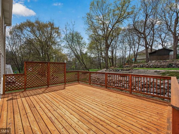 8549 Woodland Curve, Saint Bonifacius, MN 55375