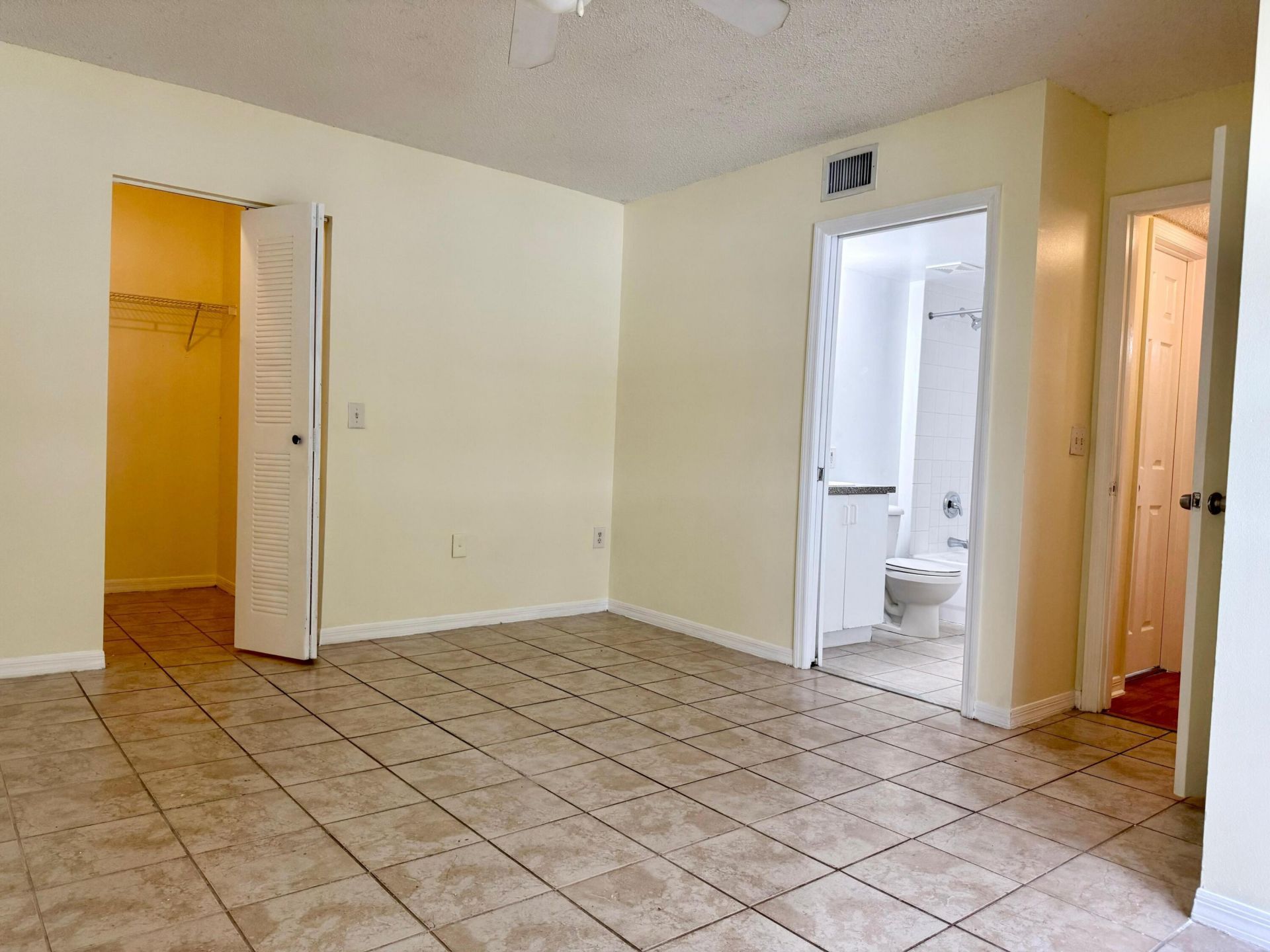 5065 Wiles Road, Unit 204, Coconut Creek, FL 33073 Photo