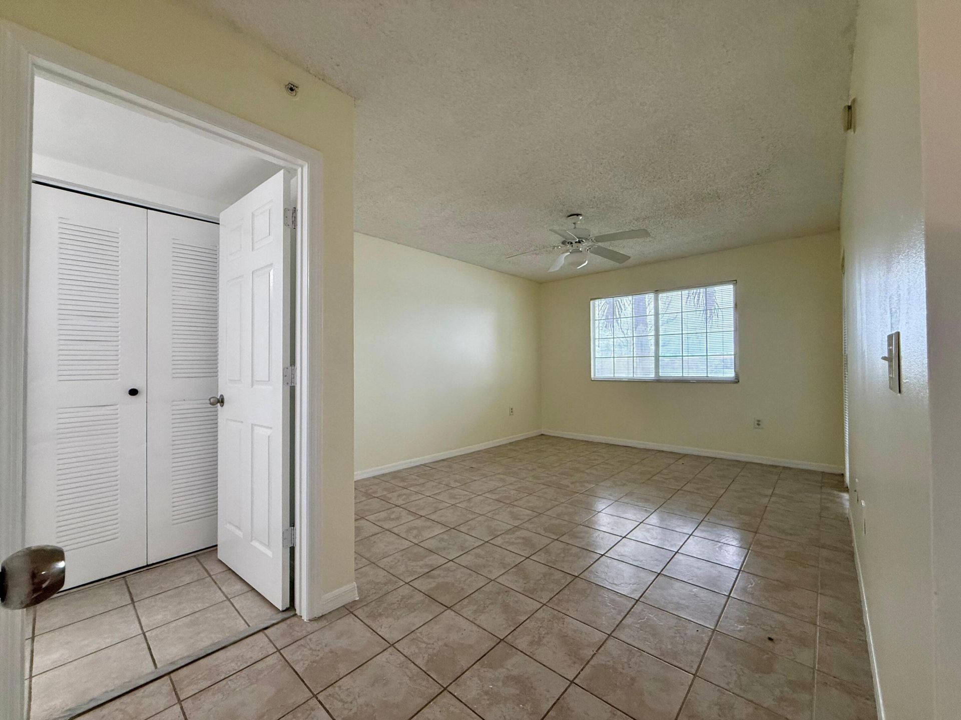 5065 Wiles Road, Unit 204, Coconut Creek, FL 33073 Photo