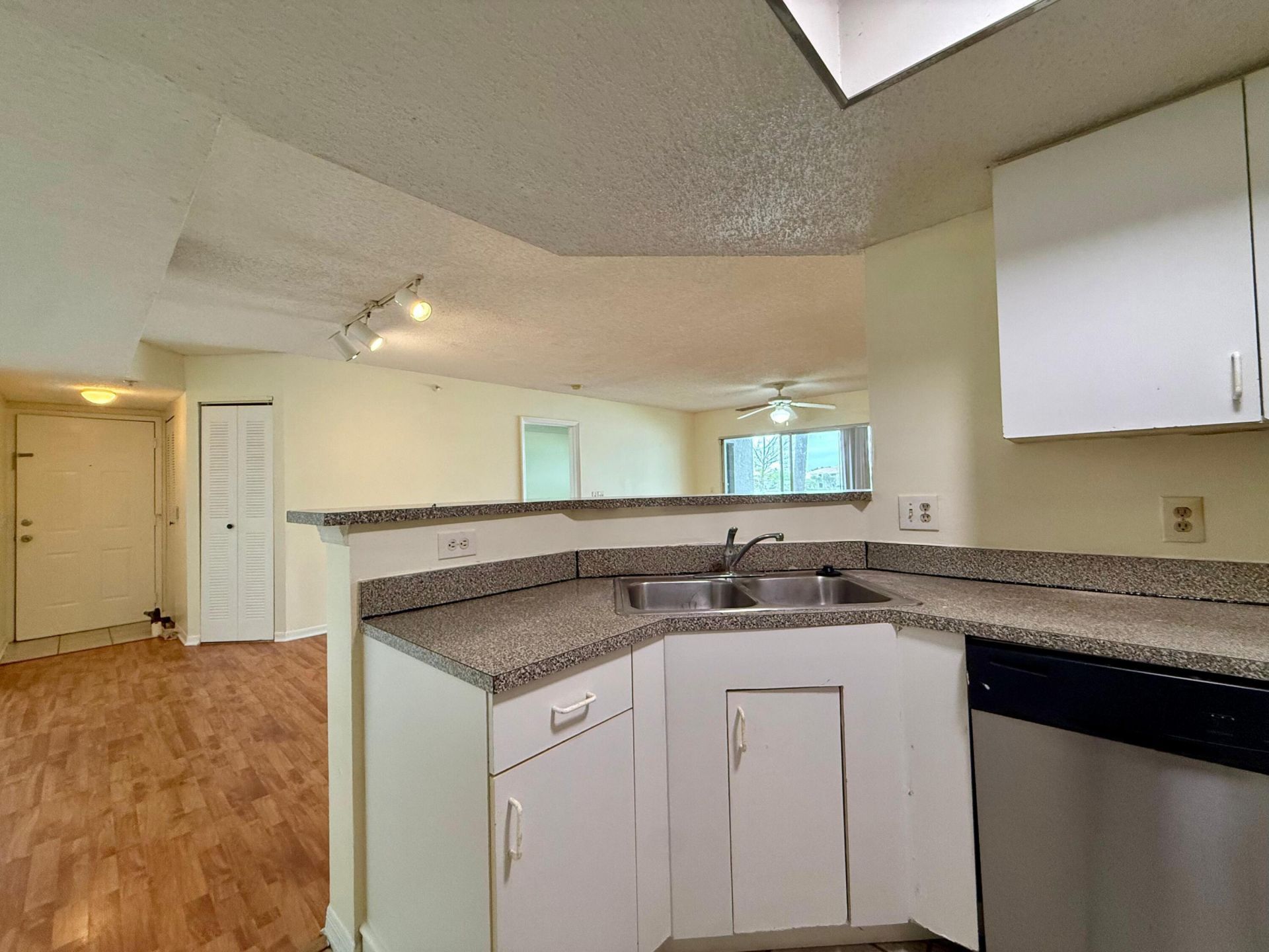 5065 Wiles Road, Unit 204, Coconut Creek, FL 33073 Photo