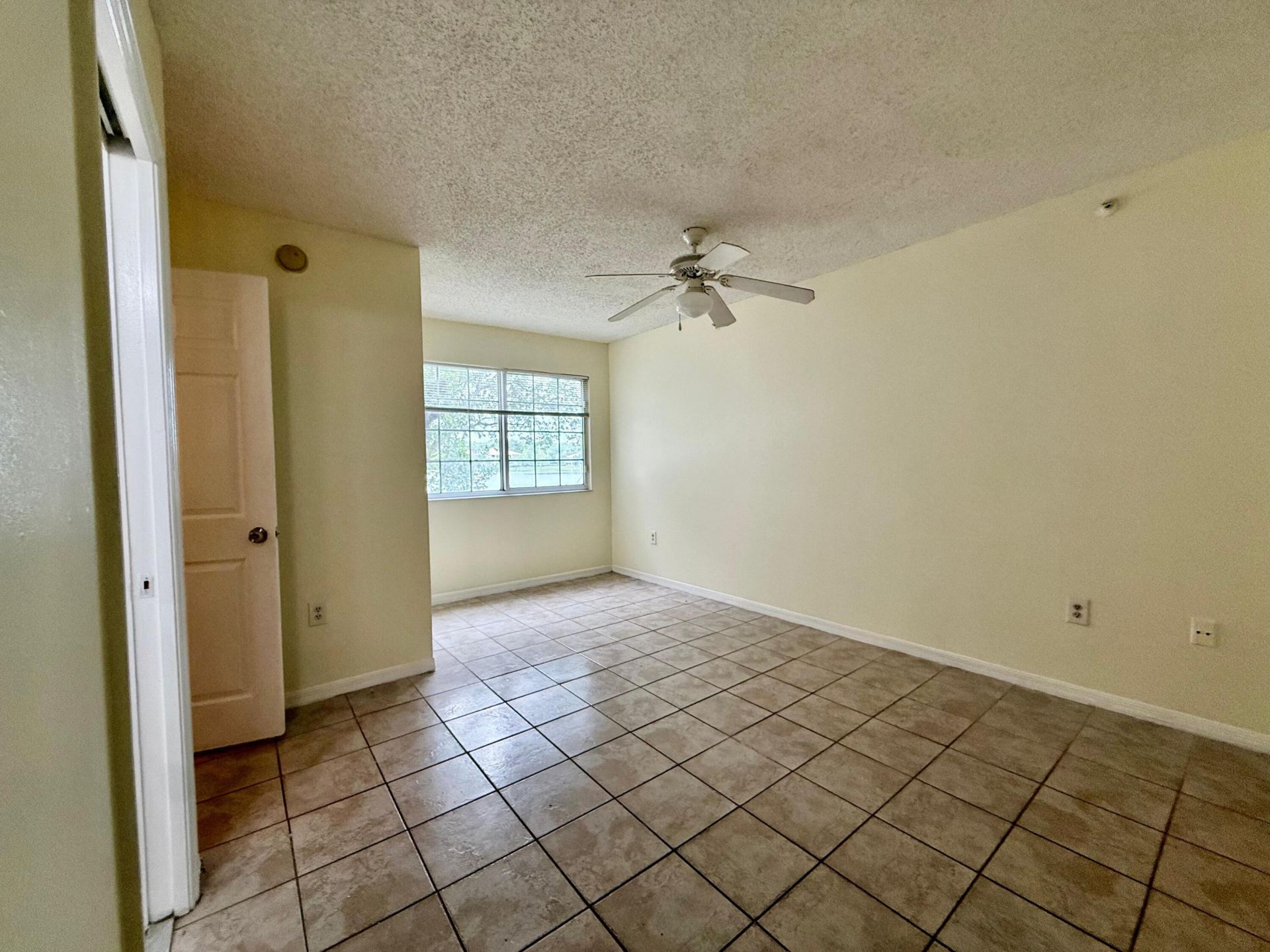5065 Wiles Road, Unit 204, Coconut Creek, FL 33073 Photo