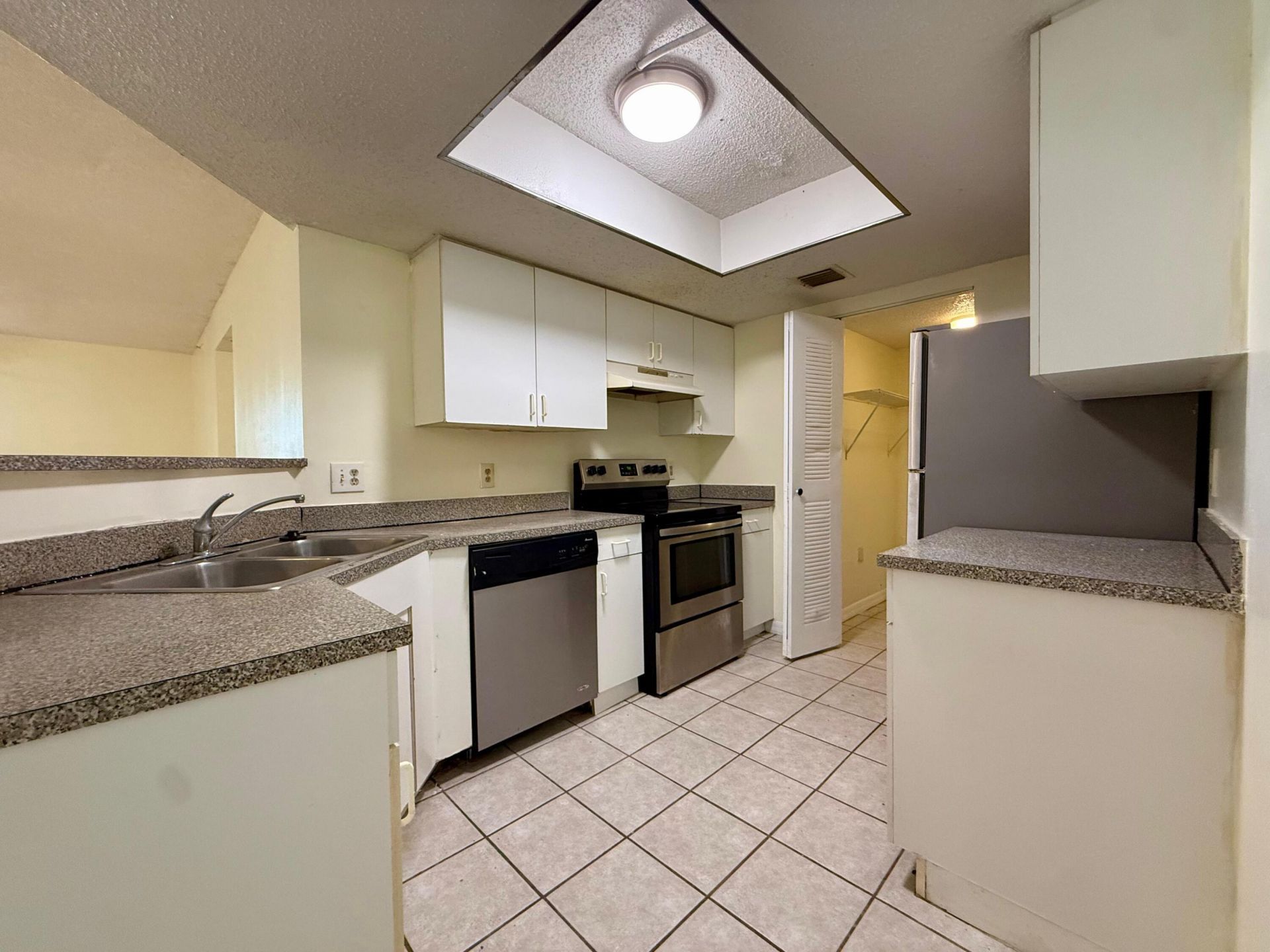 5065 Wiles Road, Unit 204, Coconut Creek, FL 33073 Photo