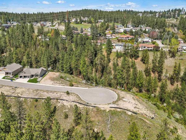 5111 N Scenic Ln, Spokane, WA 99212
