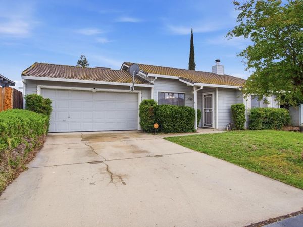 1260 Windsor Ct, Turlock, CA 95380