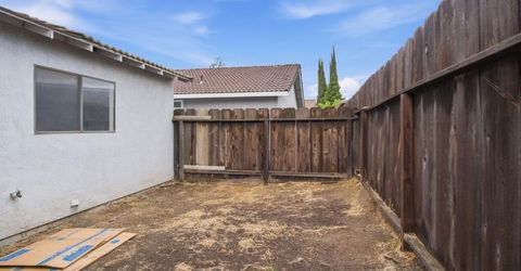 1260 Windsor Ct, Turlock, CA 95380 Photo