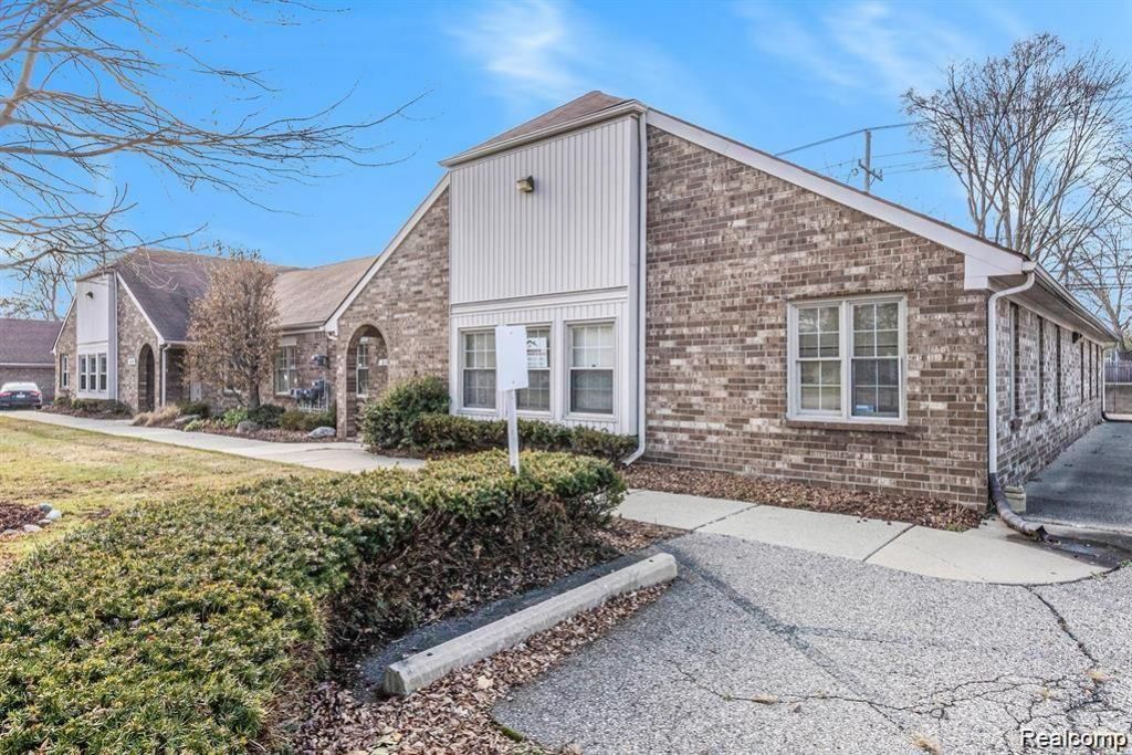 21999 Farmington Road, Farmington Hills, MI 48336 Main Photo